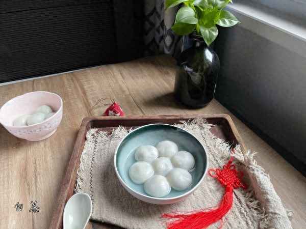 黑芝麻湯圓有豬油嗎(黑芝麻湯圓有黑色素嗎)