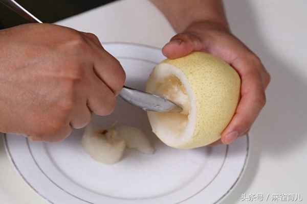 兒童蒸梨子治咳嗽的做法(洋蔥蒸一蒸,再猛的咳嗽,一口斷根)