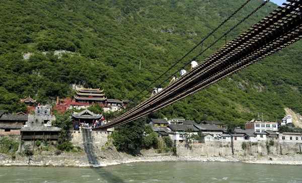 瀘定附近的旅游景點(diǎn)-瀘定附近的旅游景點(diǎn)有哪些