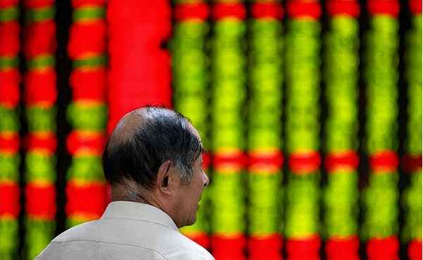 最近股市怎么了天天跌(这个股市怎么一直跌)