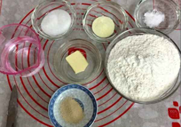 肉松面包怎么做才松軟好吃、肉松面包的做法竅門(mén)