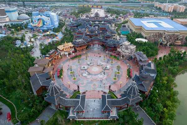 去一趟方特大概多少錢—為什么方特不讓帶一次性雨衣