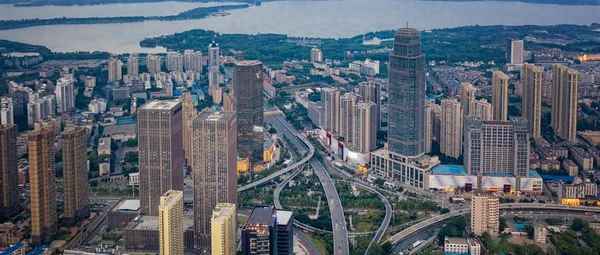 住宅式公寓房能买吗、70年产权住宅为什么写公寓