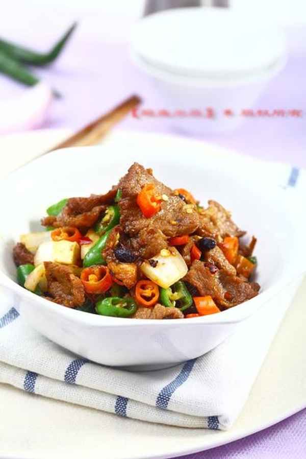 青椒肉絲屬于什么菜系_青椒炒肉絲屬于什么菜系
