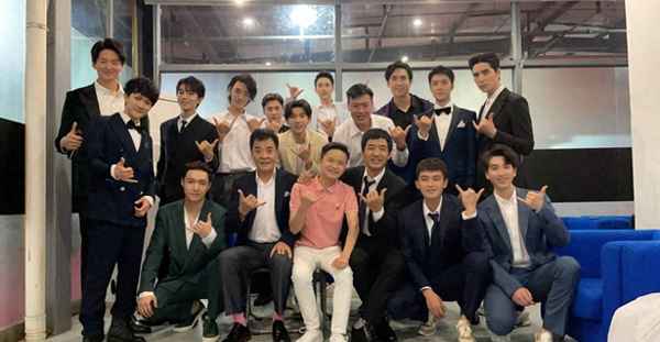 现在娱乐圈顶流是谁-现在娱乐圈顶流是谁女