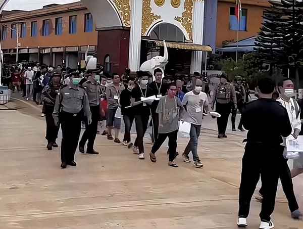 中国警方缅甸果敢老街抓人-缅甸果敢老街诈骗头目