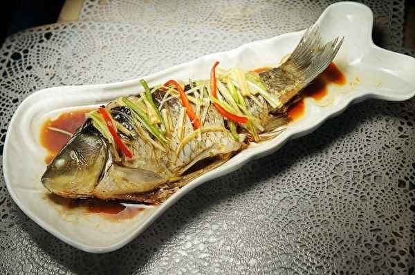 鯉魚清蒸的注意事項—清蒸鯉魚的汁怎樣調