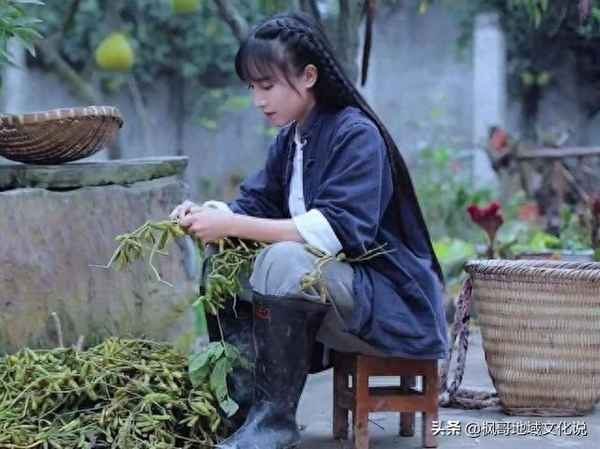 帝都是花千骨里的歌嗎(花千骨帝君的扮演者)