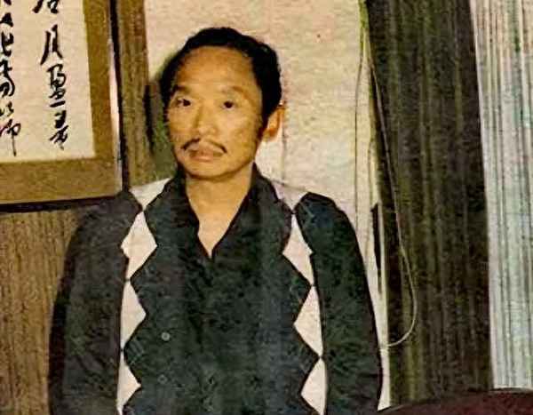 哪本小说里有一剑霜寒十四州,李白最出名写剑的诗词