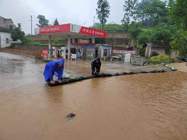 電動汽車進水了啟動不了怎么辦、電動汽車進水了還能開嗎