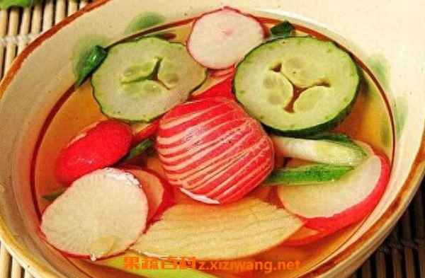 第一壇子泡菜水怎么做_壇子泡菜的制作方法 家用