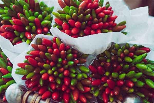 夏天雞腳煲湯放什么最好_夏天雞腳煲湯放什么最好喝