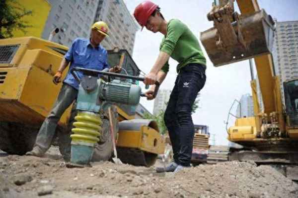 男的買718丟人嗎,開718一般什么檔次人