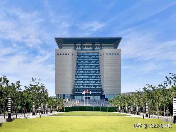 东财经济学院(东财经济学院院长)