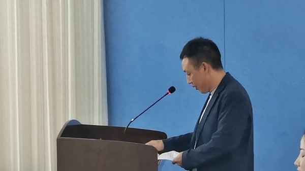 初一家長會家長發言稿 精品簡短—擔任家委會的感言簡短