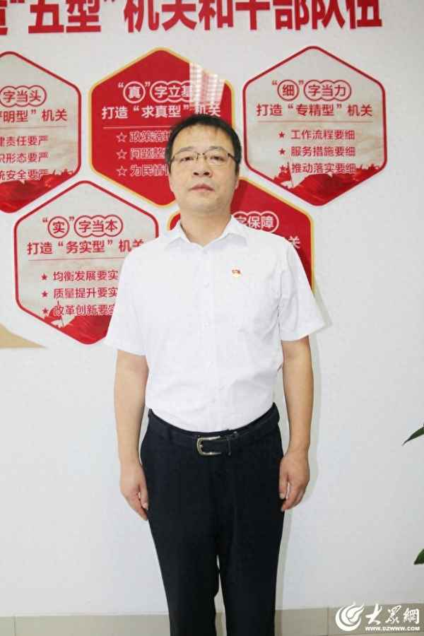 教師風采墻個人座右銘(優秀教師座右銘名句)