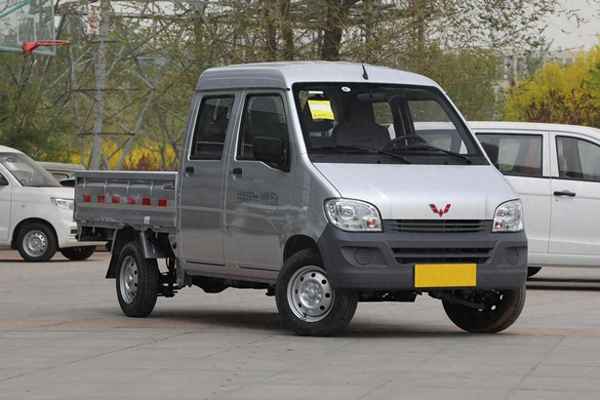 附近個人急賣五菱雙排(個人急賣五菱雙排貨車)