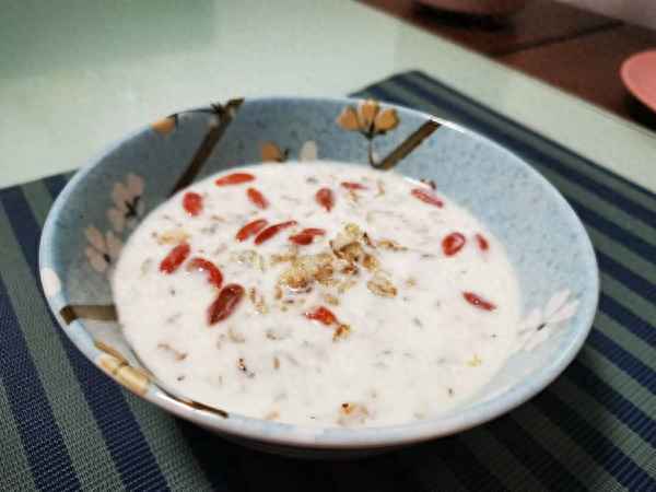 燕麥怎么熬稀飯好喝_燕麥粥的12種家常做法