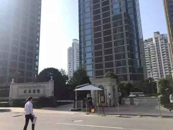 結婚后的房產,結婚后的房產屬于夫妻共同財產嗎