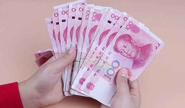 年底摆摊卖什么赚钱,年底摆地摊卖什么最赚钱