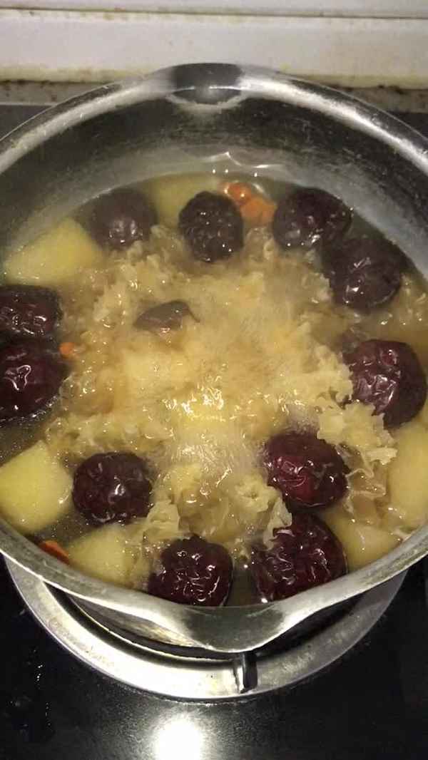 小吊梨湯適合什么季節喝_小吊梨湯用的什么梨