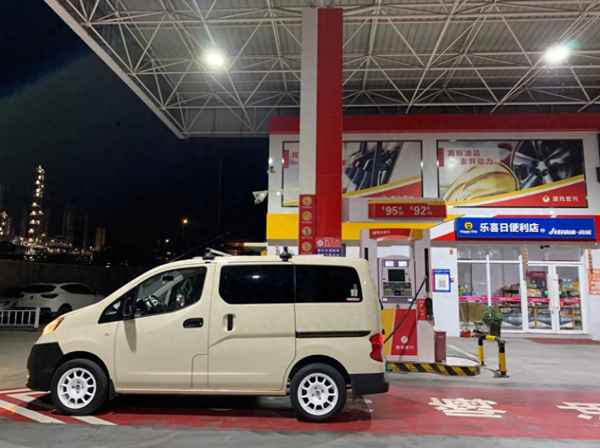 美国汽油价格多少钱一升_中国的汽油价格