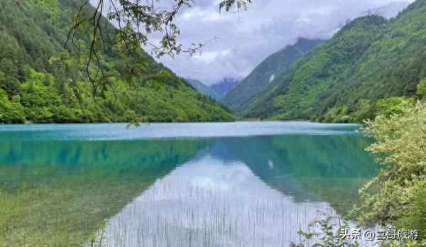 九寨沟十一月份适合去吗(九寨沟十月份去可以吗)