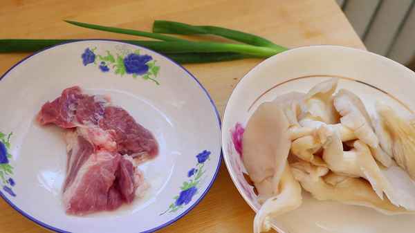 蘑菇炒肉家常做法—蘑菇炒肉的做法大全家常菜