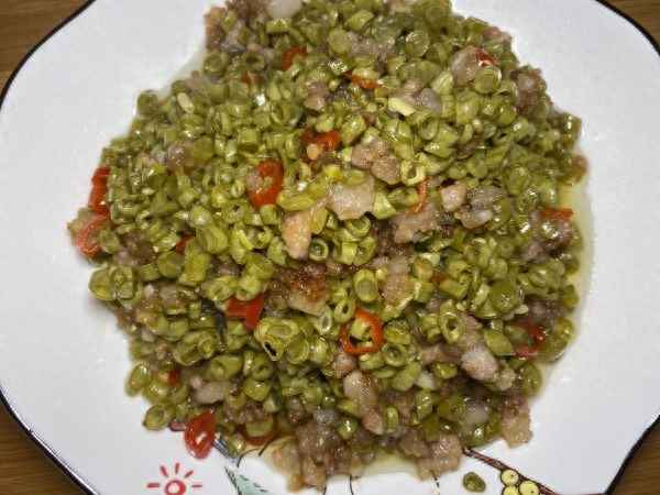 扁豆炒肉怎么炒好吃(扁豆炒肉怎么炒好吃又簡單)