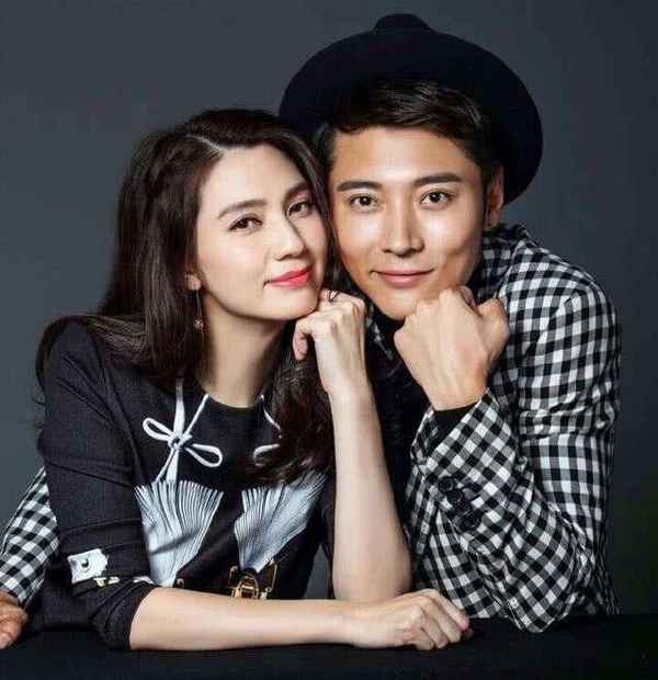 房产经纪人头像(房产经纪人头像卡通)