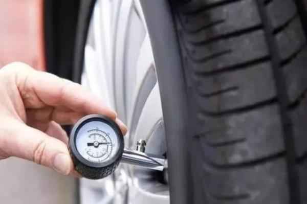 汽車胎壓正常值是多少,汽車胎壓正常值是多少合適