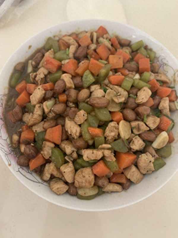 宮保雞丁的制作方法_宮保雞丁制作方法及配料視頻