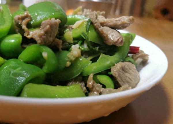 小炒黃牛肉口味描述-小炒黃牛肉特點味行