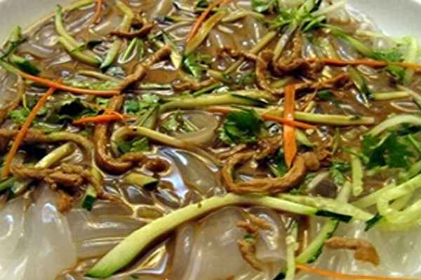 拉皮肉絲怎么做好吃;拉皮肉絲怎么炒好吃竅門