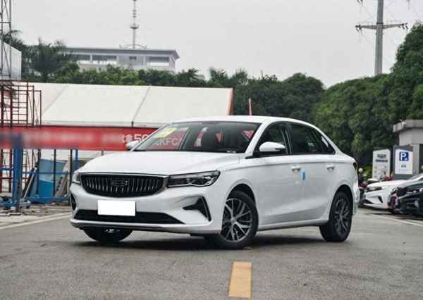 帝豪7座車有哪幾款-吉利嘉際7座報價及圖片2023款