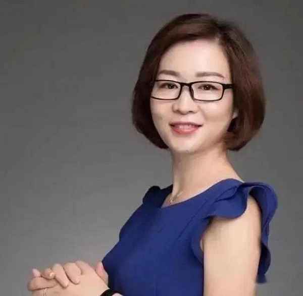 小菊财经—财经小静