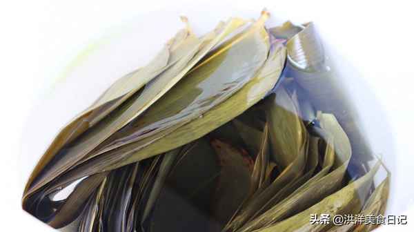 怎樣包肉粽子簡單又好吃(如何包肉粽？)