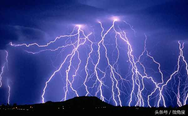 下雨天看电视会被雷劈吗、下雨天看电视会被雷劈吗？