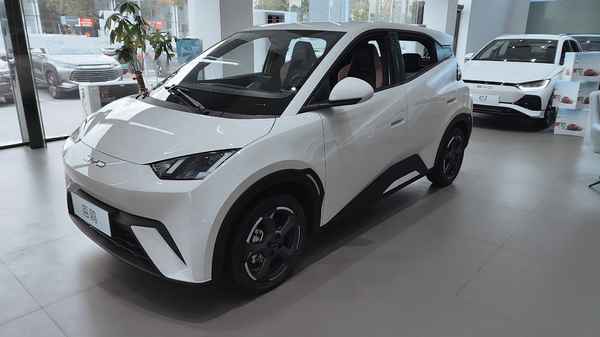 0首付買車利息大概多少—10萬車貸3年期利息多少