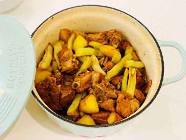 土豆燉豆角大火還是小火,土豆燉豆角大火還是小火燜