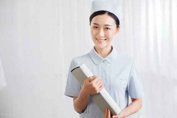 護理面試自我介紹簡單大方,醫(yī)院應聘自我介紹簡短