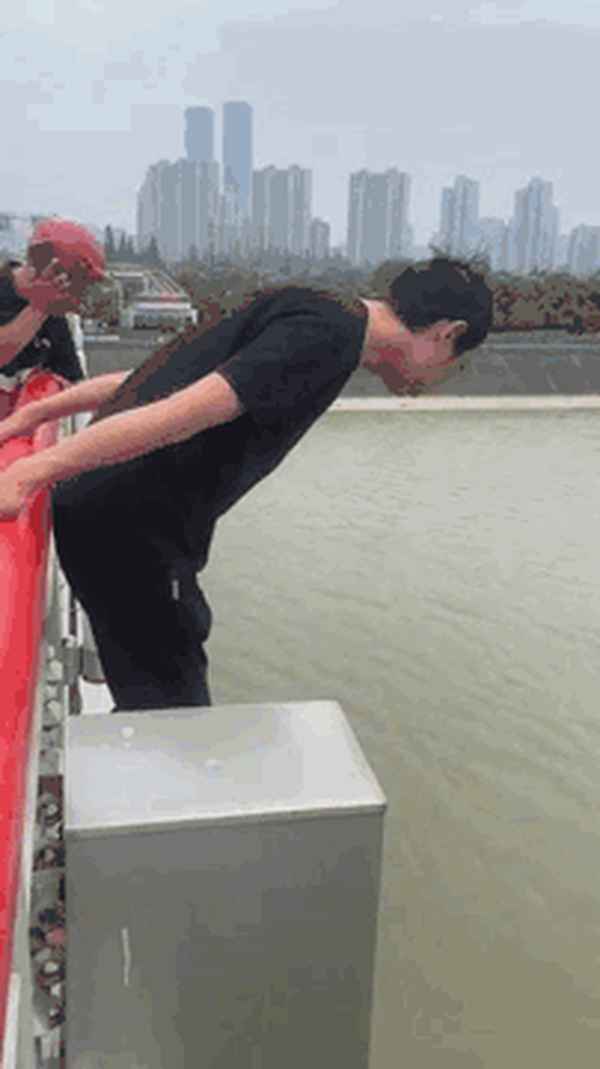 彭清林的英勇行为_彭清林的英勇行为是谁