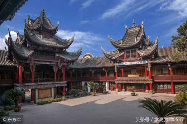 仿寫山中訪友第五自然段、山中訪友運用了什么修辭手法