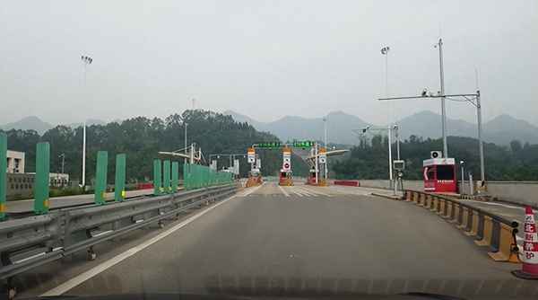 刚买新车就上高速跑了有影响吗;刚从4s店提车能走高速吗