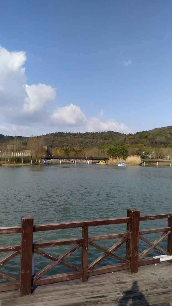 游上方山動物園作文400字;游上方山森林動物園作文