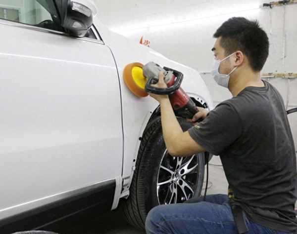 普通車噴漆多少錢,普通車噴漆多少錢一平方