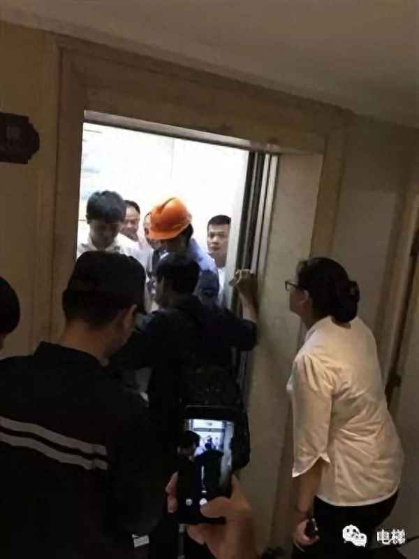 电梯会直接坠落吗-电梯会坠落到底吗