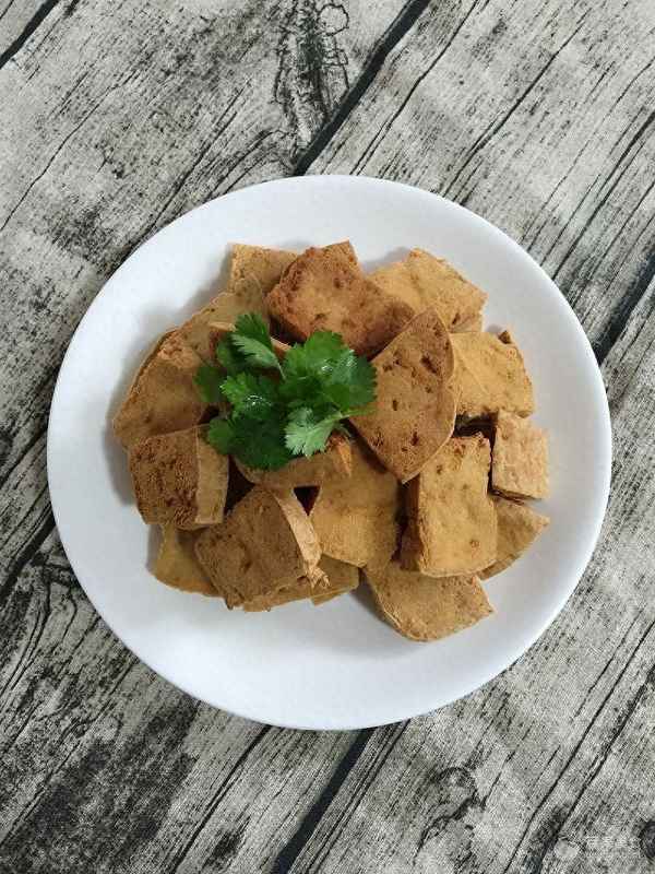 腌臭豆腐的制作方法—腌臭豆腐的制作方法教程