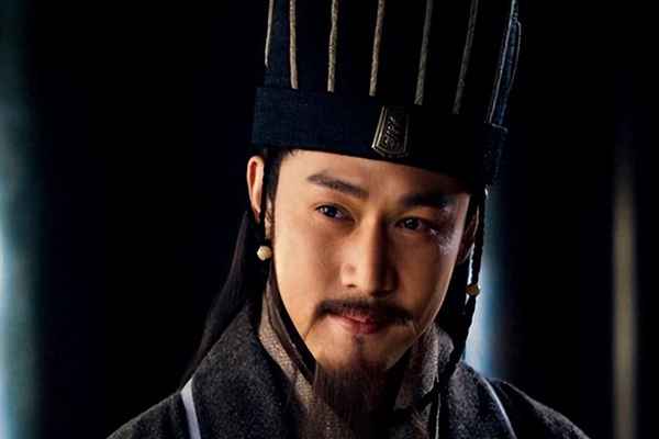 真正火烧赤壁的人是谁、火烧赤壁是周瑜还是诸葛亮的功劳