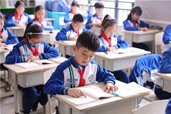 教研活動的優秀主持詞_教研活動美篇精彩開頭和結尾
